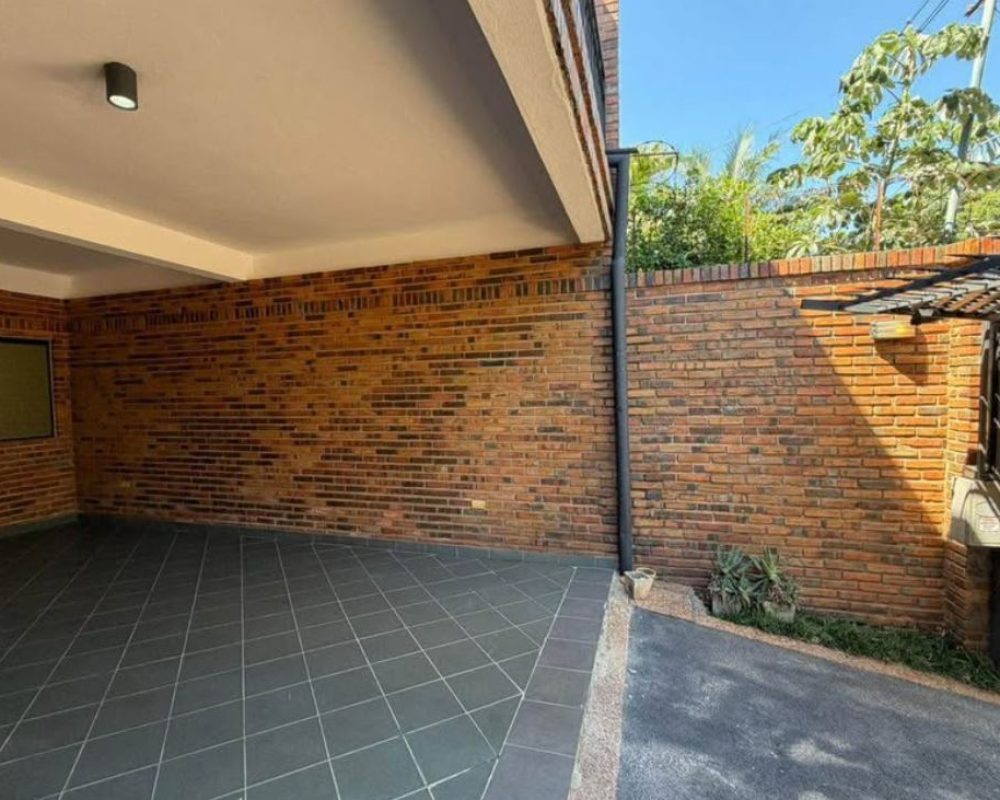 ff-f7204d6781d36b4bb14c2dabfab03359-ff-xx6